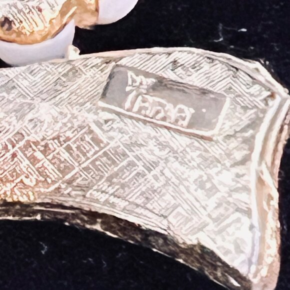 Crown Trifari Gold tone Enamel And Beaded Ribbon Flower Brooch (5172) - Picture 5 of 5